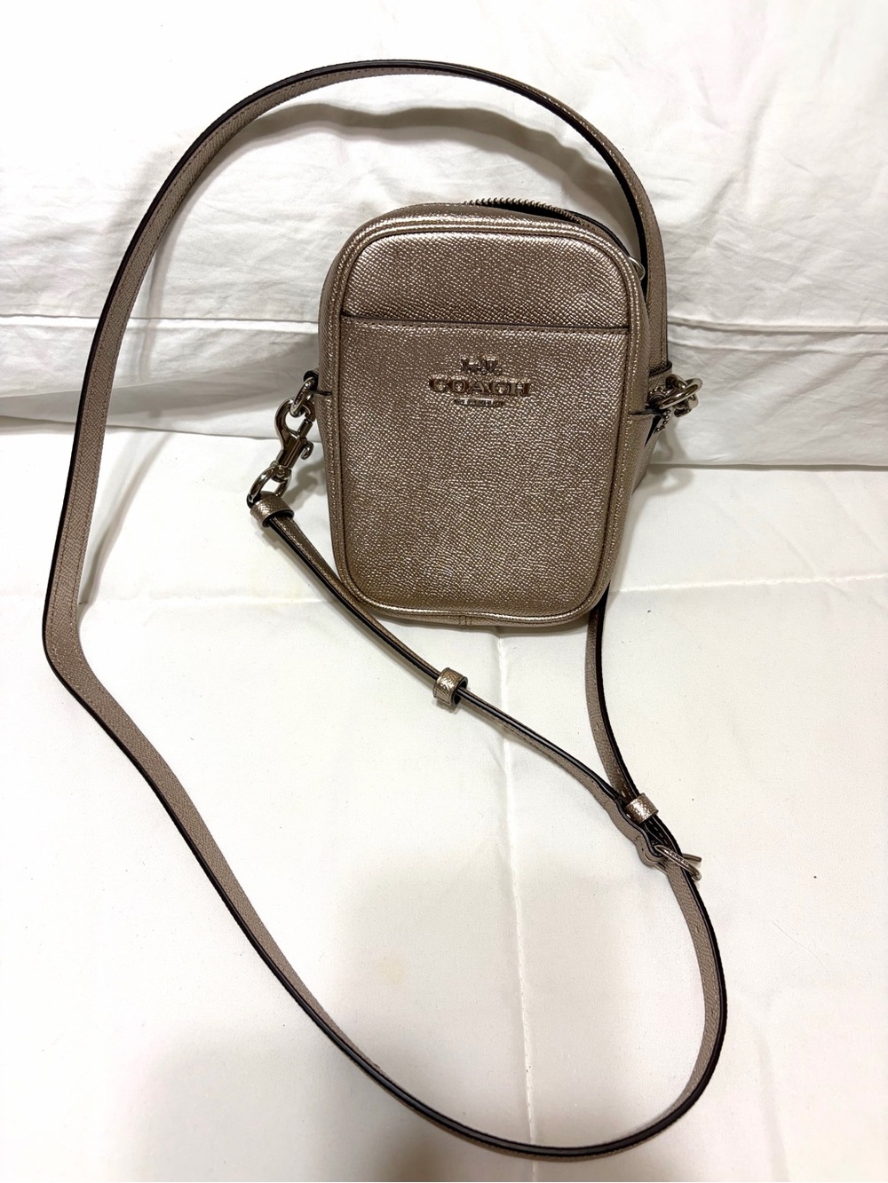 Coach metallic champagne crossbody bag - Picture 9 of 9